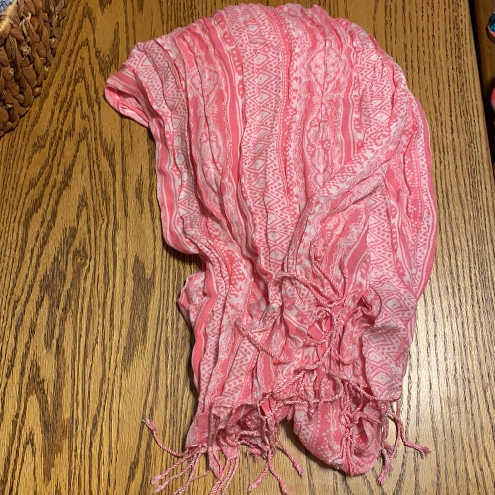 Bundle of (3) Scarves - Picture 2 of 10